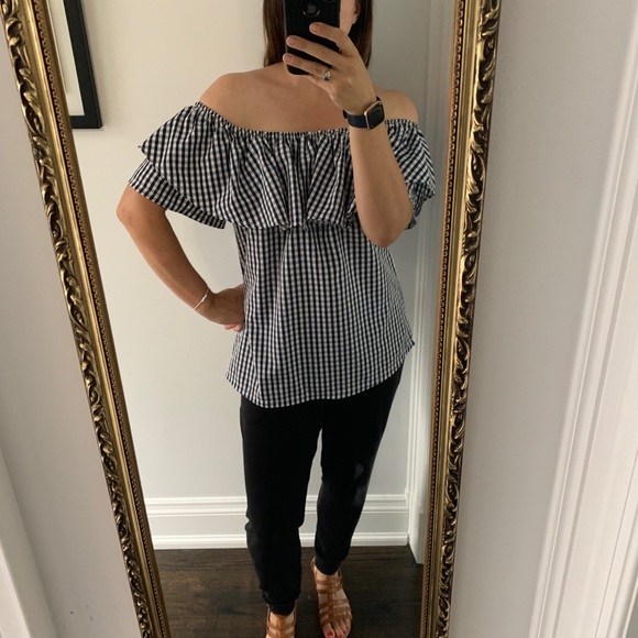 Kaktus Off the Shoulder Top - Picture 3 of 10